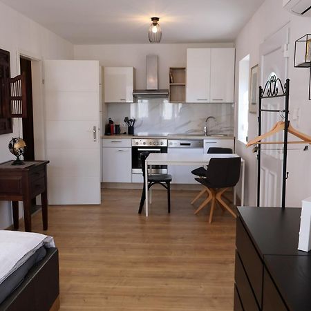 See Appartements Auszeit Mörbisch am See Esterno foto