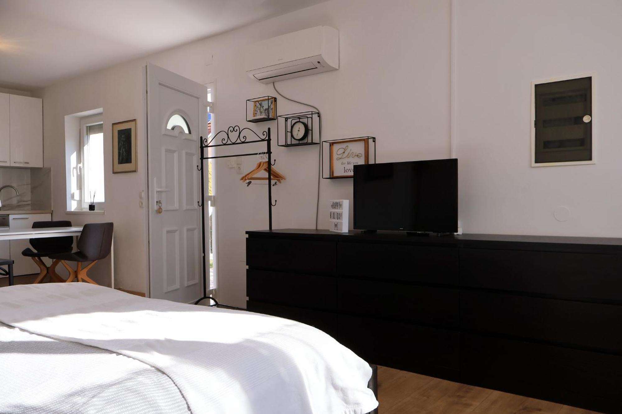 See Appartements Auszeit Mörbisch am See Esterno foto